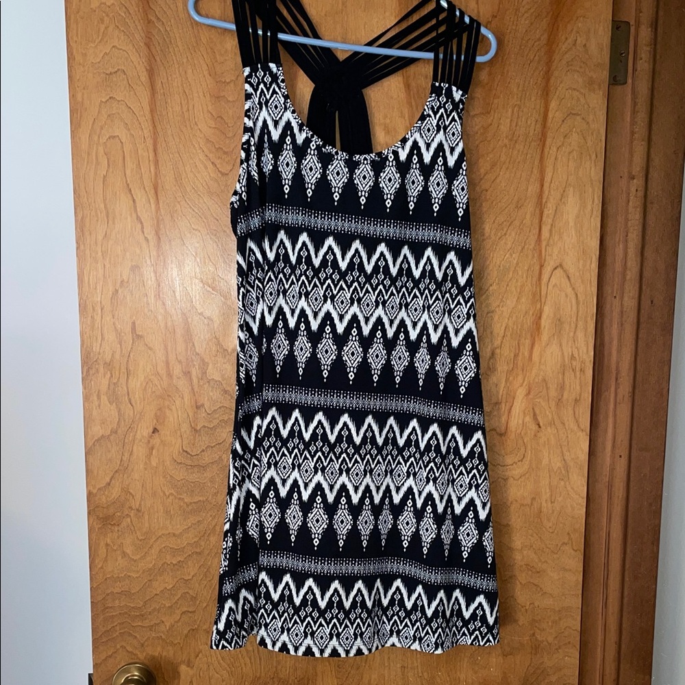 Portocruz Black and White Patterned Swim Coverup, 1X